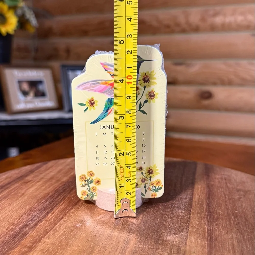 HUMMINGBIRD 2026 Monthly Desk Calendar